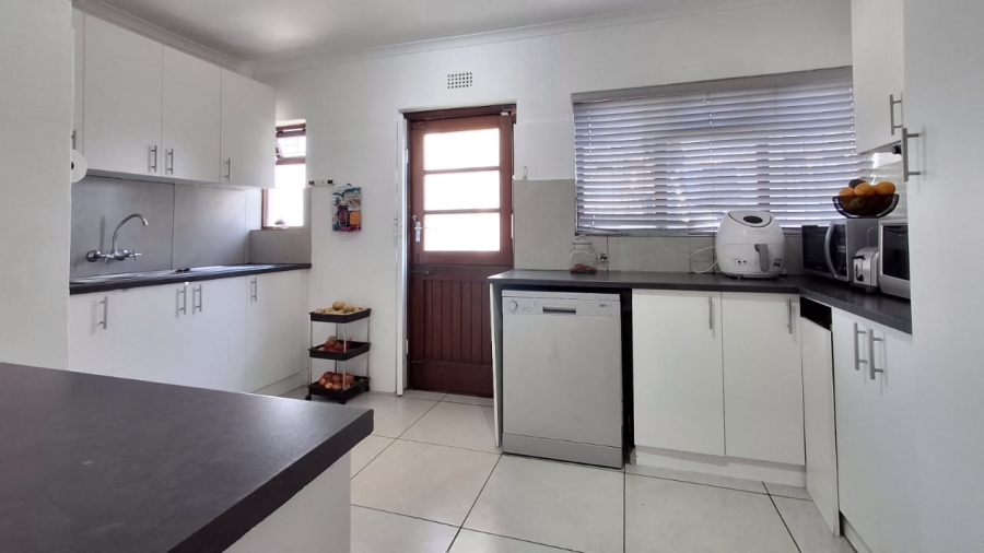 3 Bedroom Property for Sale in Parow Western Cape